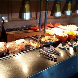 https://somerfield-lodge.cardiffhotelswales.com